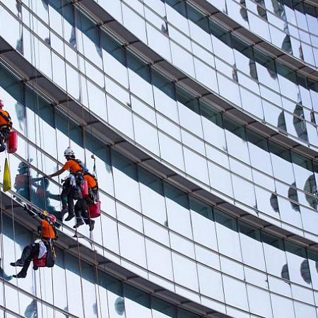 Мойка фасадов бизнес-центра в Новосибирске
